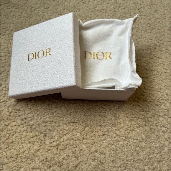 New Dior box - Picture 2 of 4